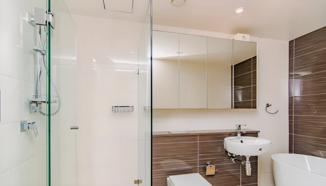 12 Victoria Park Pde 2