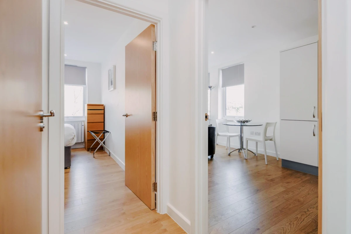 apartment near Bridge Street 0