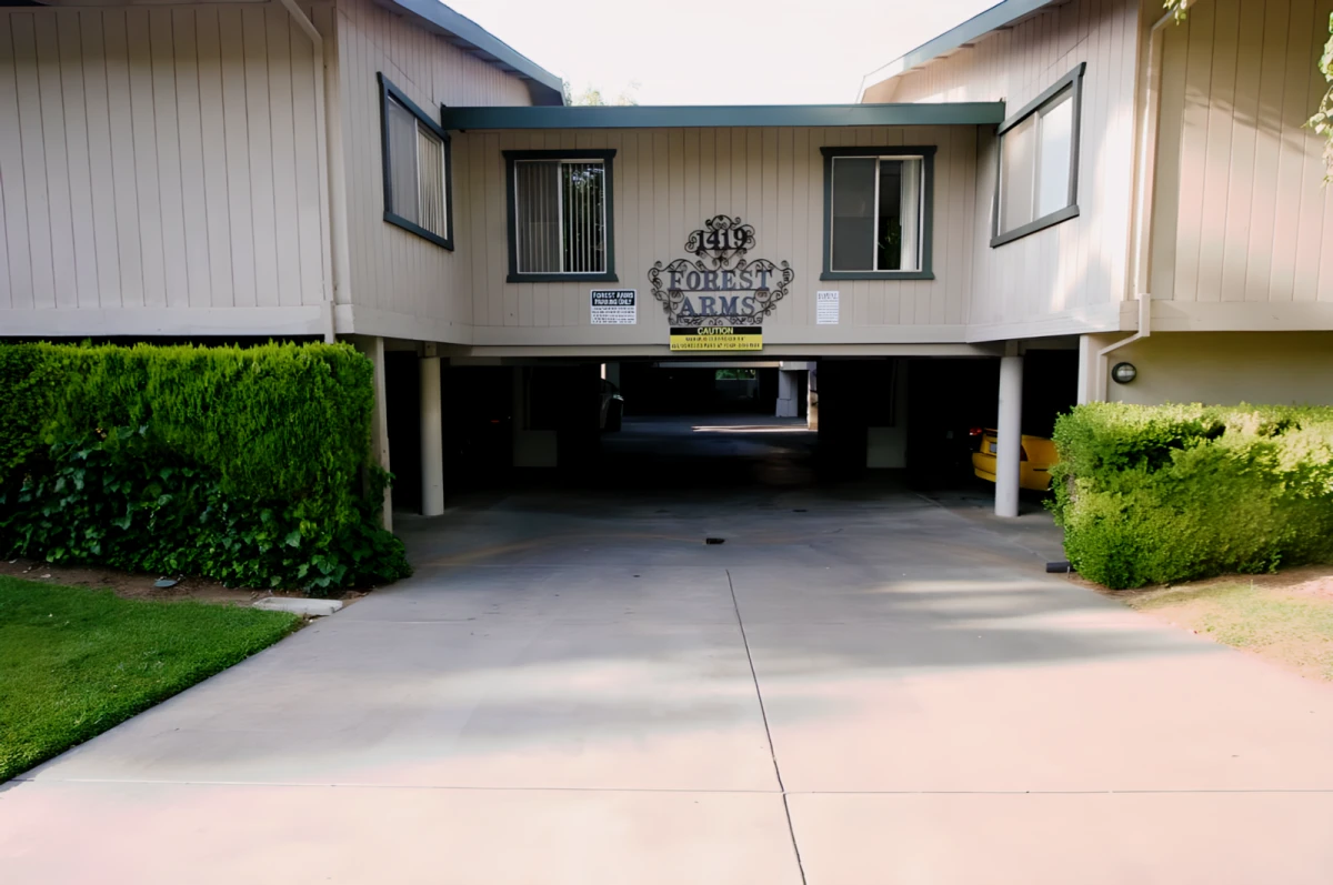 Sherwood & Forest Arms Apartments 0