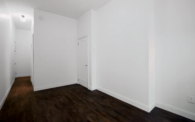148 West 10th Street 4