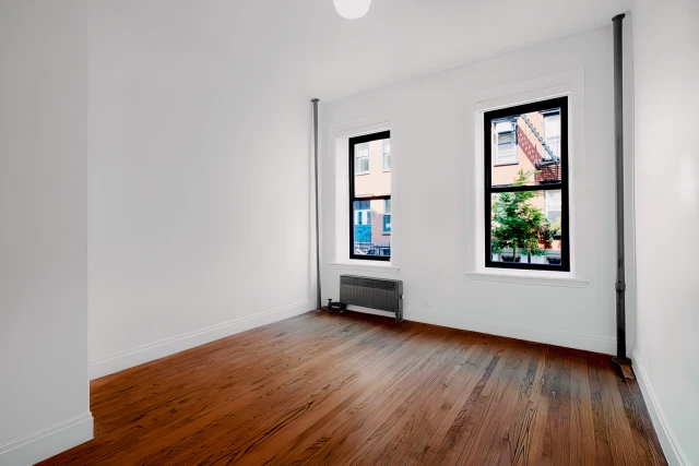 240 West 4th Street 2