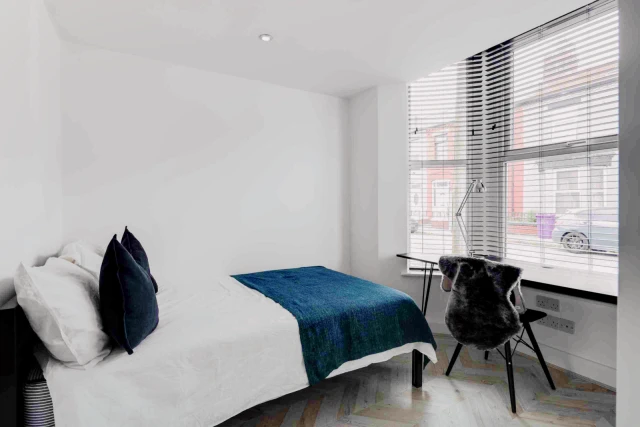 130 Cranborne Road 2