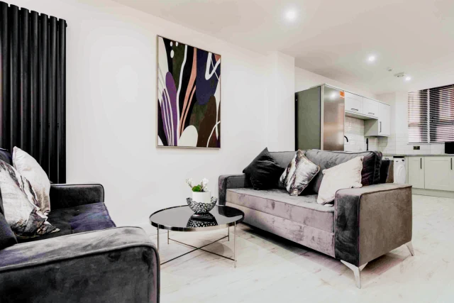 103 Adelaide road, L7 1