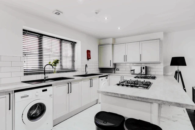 70 Blantyre Road, L15 4