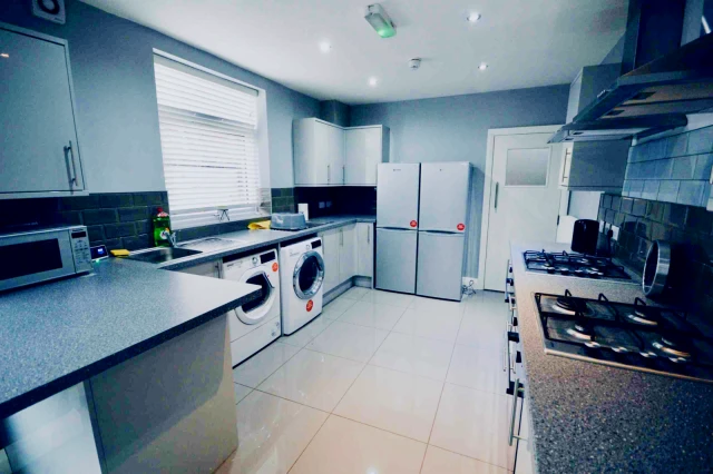 18 Woodcroft Road, L15 3