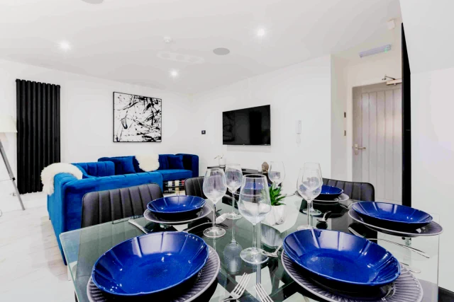 33 Cranborne Road, L15 3