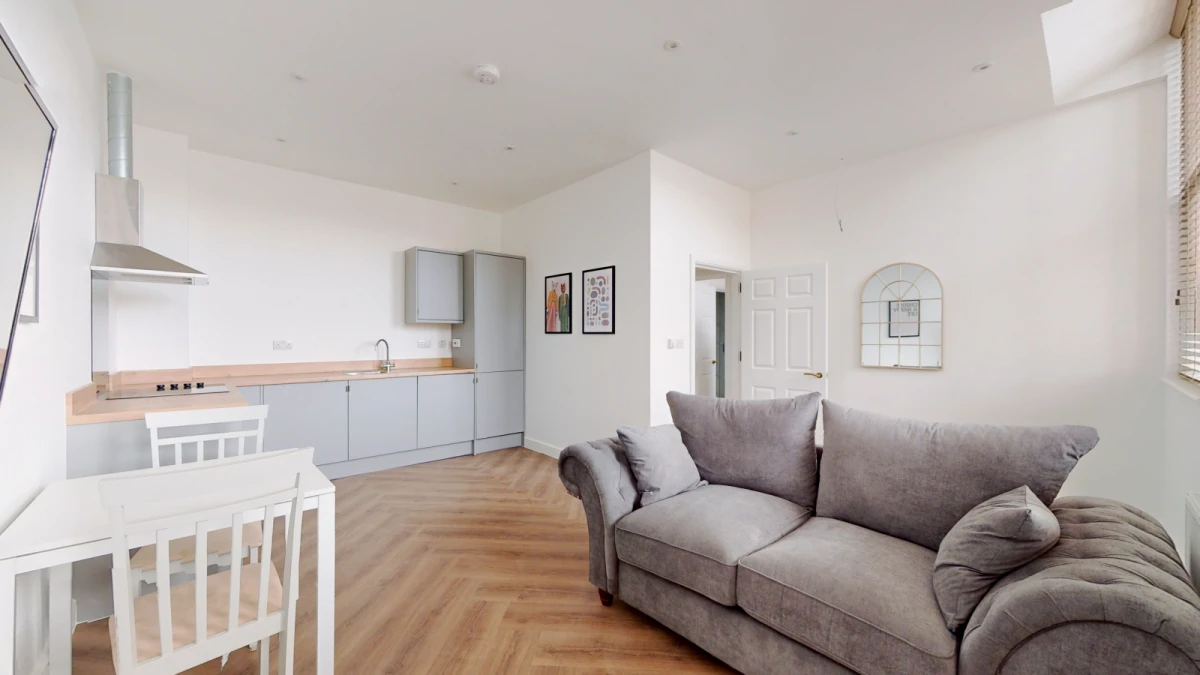 Flat 4, The Grove, NG7 1HA 0