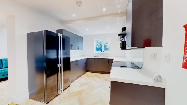 Brookfield Avenue, LE11 3LN 2
