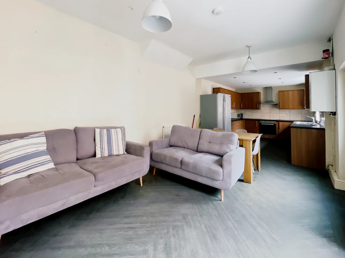 Frederick Street, LE11 3BJ 0