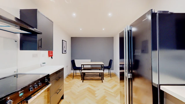 Brookfield Avenue, LE11 3LN 3