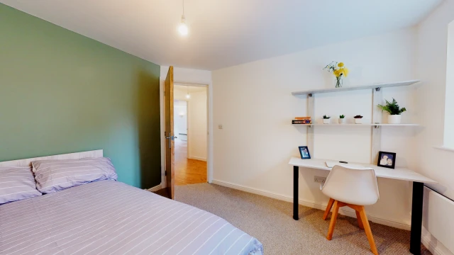 Flat 8, The Grange, LS6 2BY 4