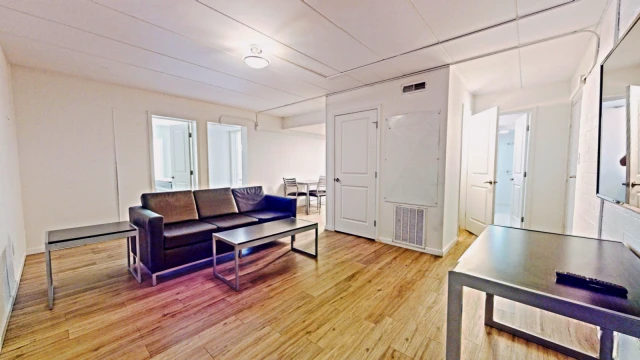 204 E CLARK ST 4