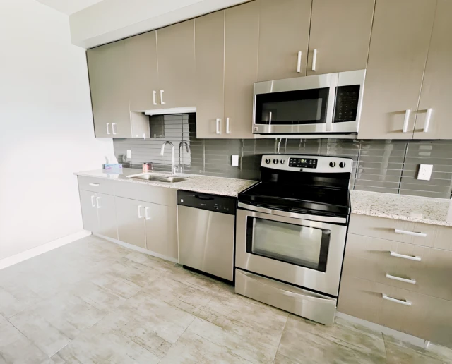 B602 - 62 BALSAM STREET 2
