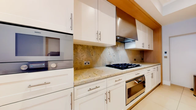 Cheniston Gardens, Kensington 4