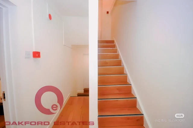 London Lizmans House 2b1b 3