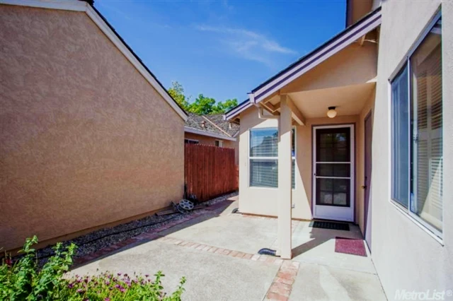 1424 Olympic Drive 1