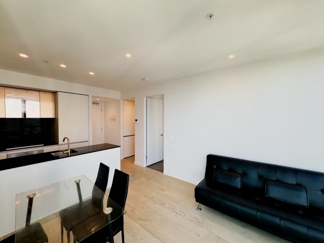 6008/ 228 La Trobe Street 3