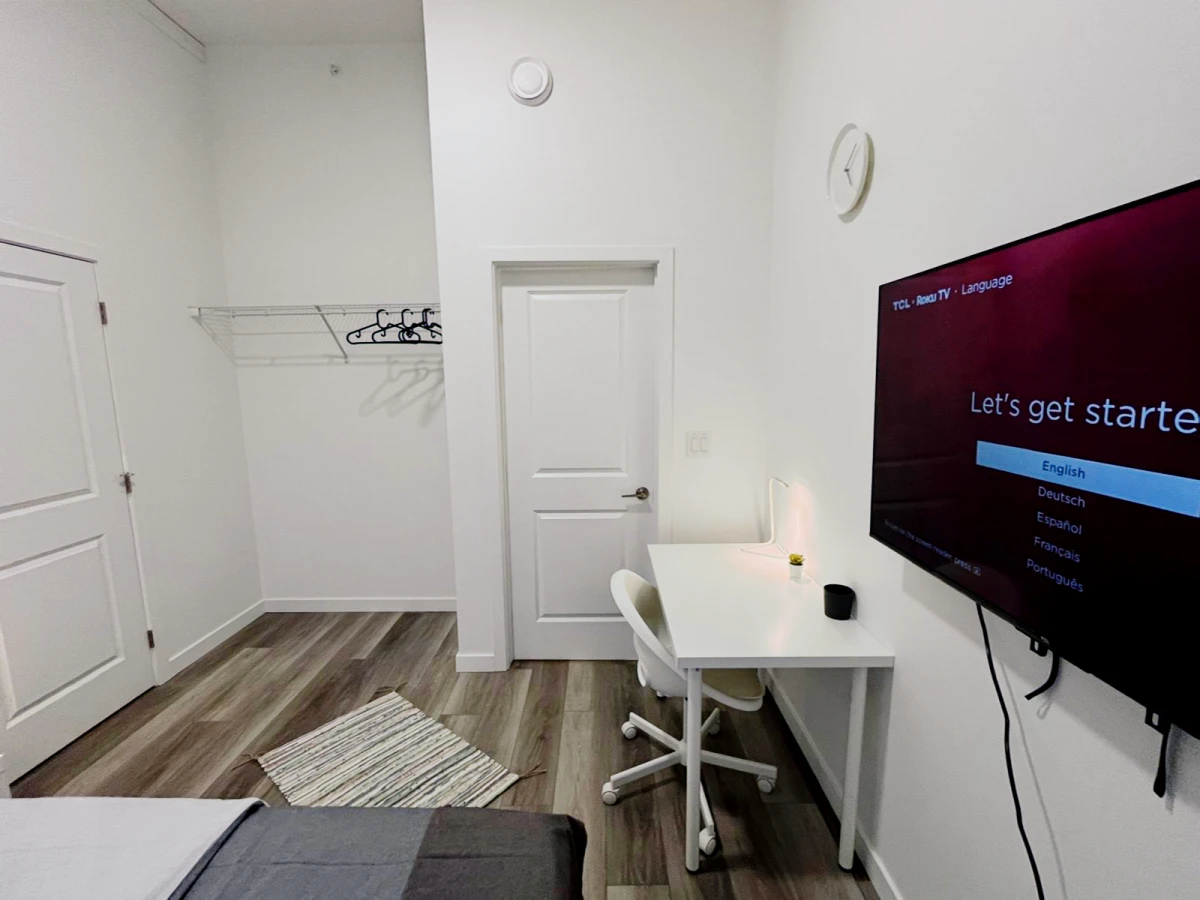 Harrington Housing - Downtown Central - Edmonton student accommodation - Master Room & Ensuite Bath