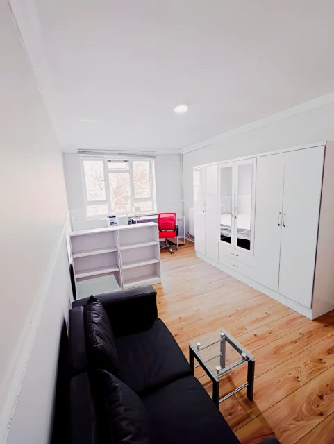 Woolwich 2B1B Flat 2