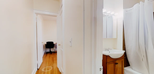 1526 East Genesee St - Syracuse student accommodation - 1 Bedroom Apartment 1