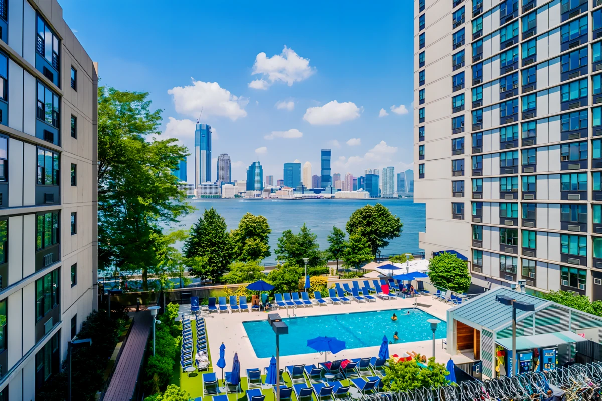 355 South End Avenue 0