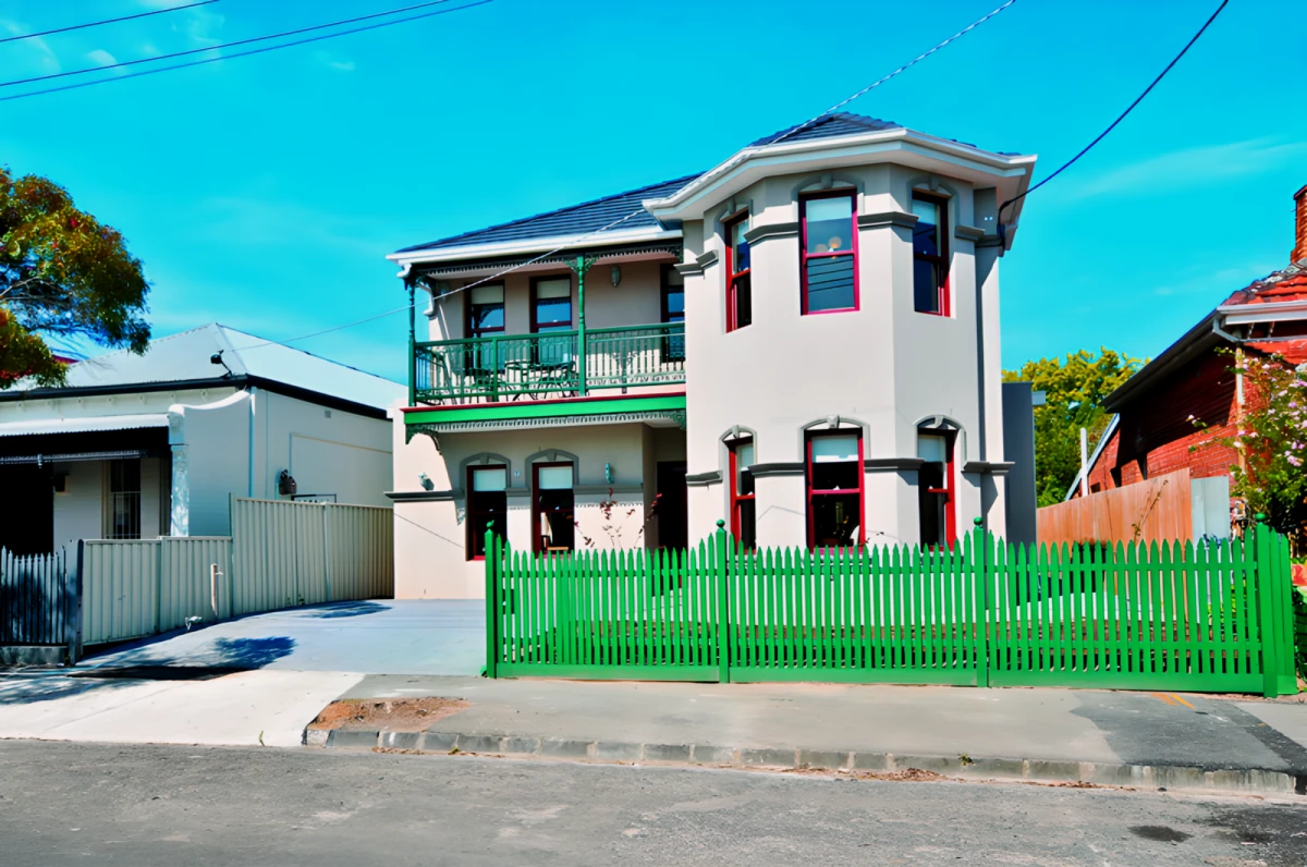 4 Carnarvon St, Brunswick 0