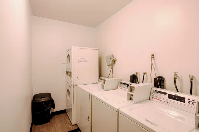 1256 W 29th St 1