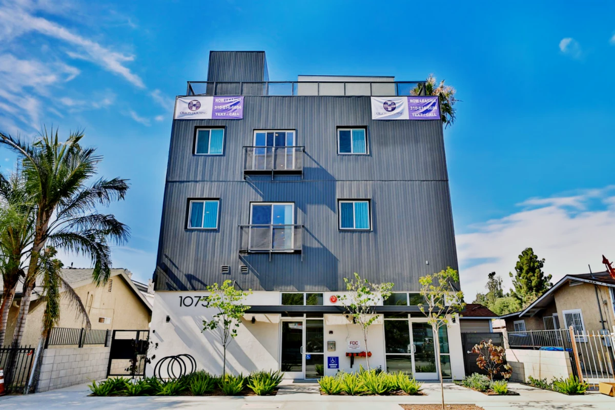 1073 Exposition Blvd 0