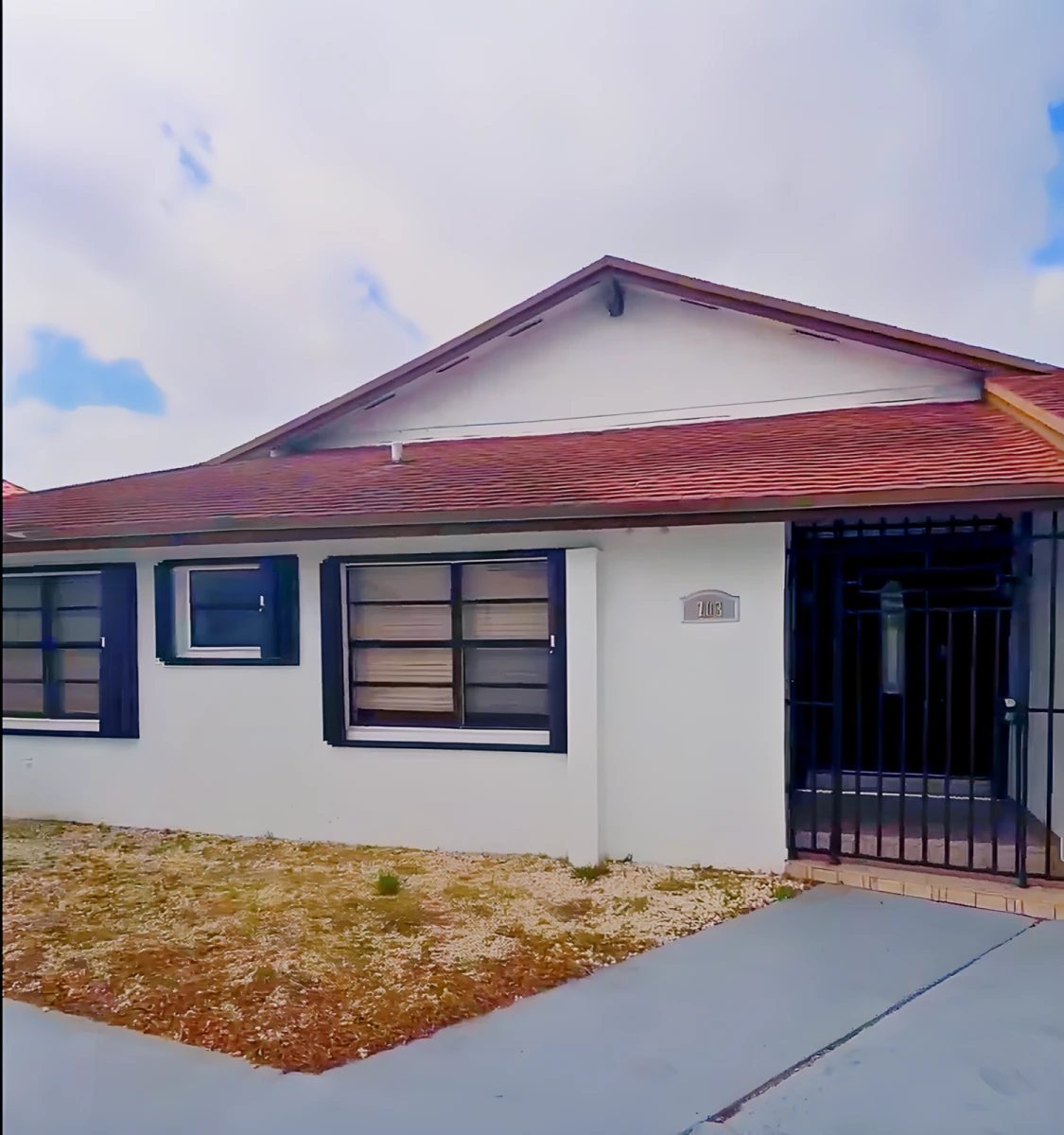 703 SW 100th Ct Cir 0