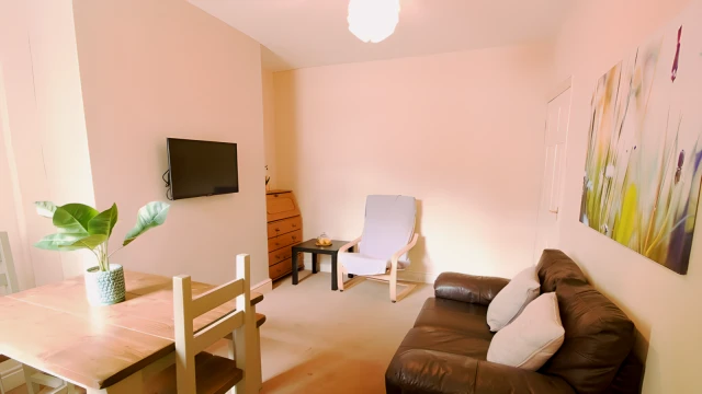 65 Bulk Road, Lancaster 4