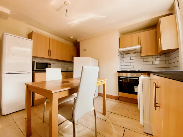 Burley Lodge Road 24296# 2