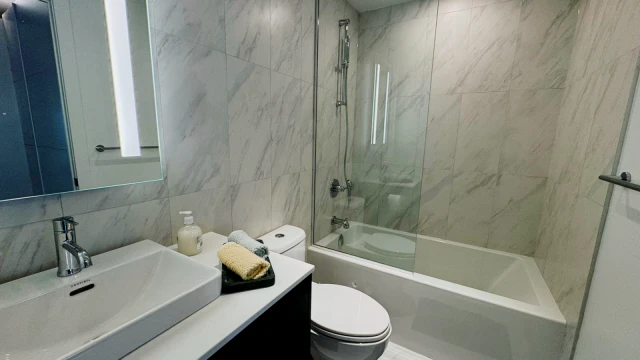The Well Condo - Toronto student accommodation - 4 Bedrooms 2 Bathrooms Den Room