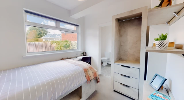Room 1 , 1 Outwoods Avenue, LE11 3LP 2