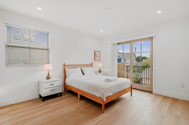 1272 Rolland Curtis Pl 4