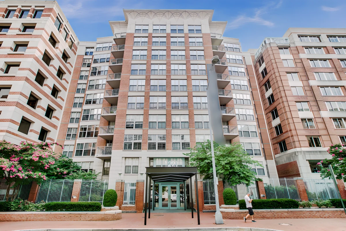 West End Residences - Washington D.C. student accommodation