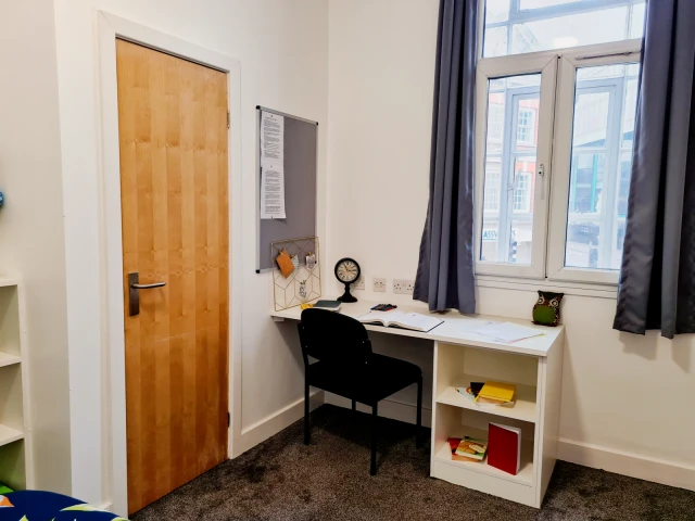 E14, Sangha House, LE1 5SP 2