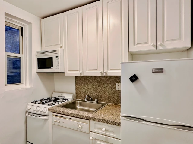 216 West 102nd Street 3