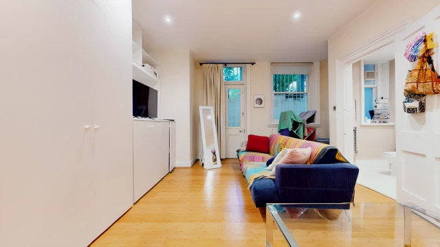 Pont Street 24866# 2