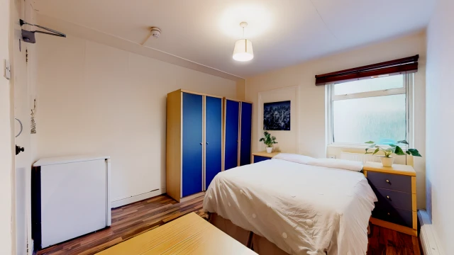 Chichele Road 24918# 1