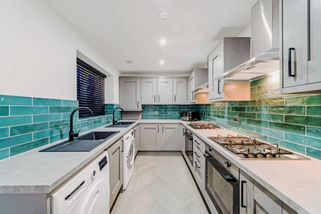 30 Ingrow road, L6 3