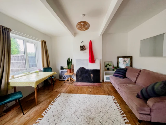 Shelthorpe Road, LE11 2PB 1