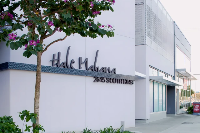 Hale Mahana 2