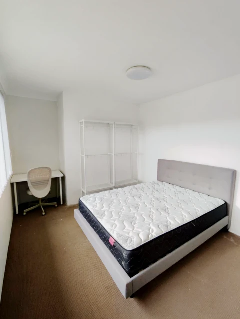83 Dalmeny Ave