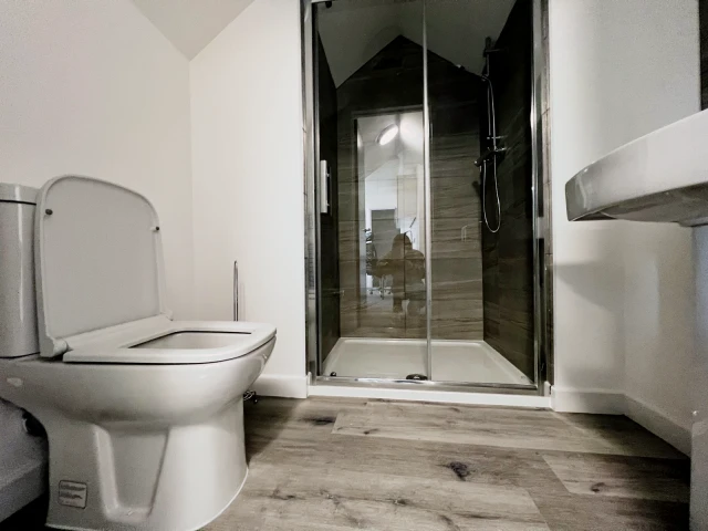 104 De Montfort Way - Coventry student accommodation - room 1