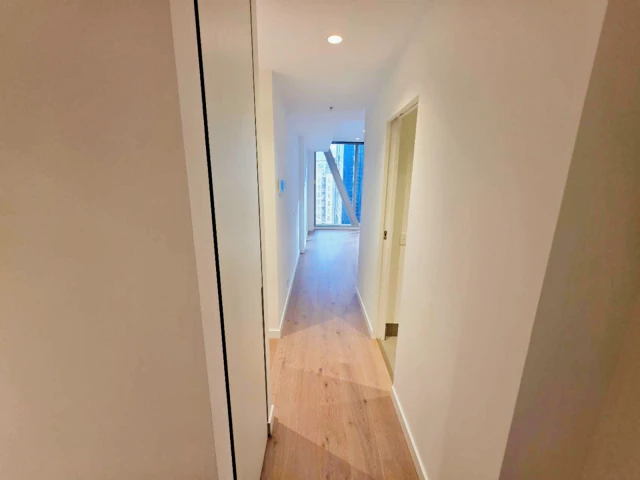 250 Spencer Street 4