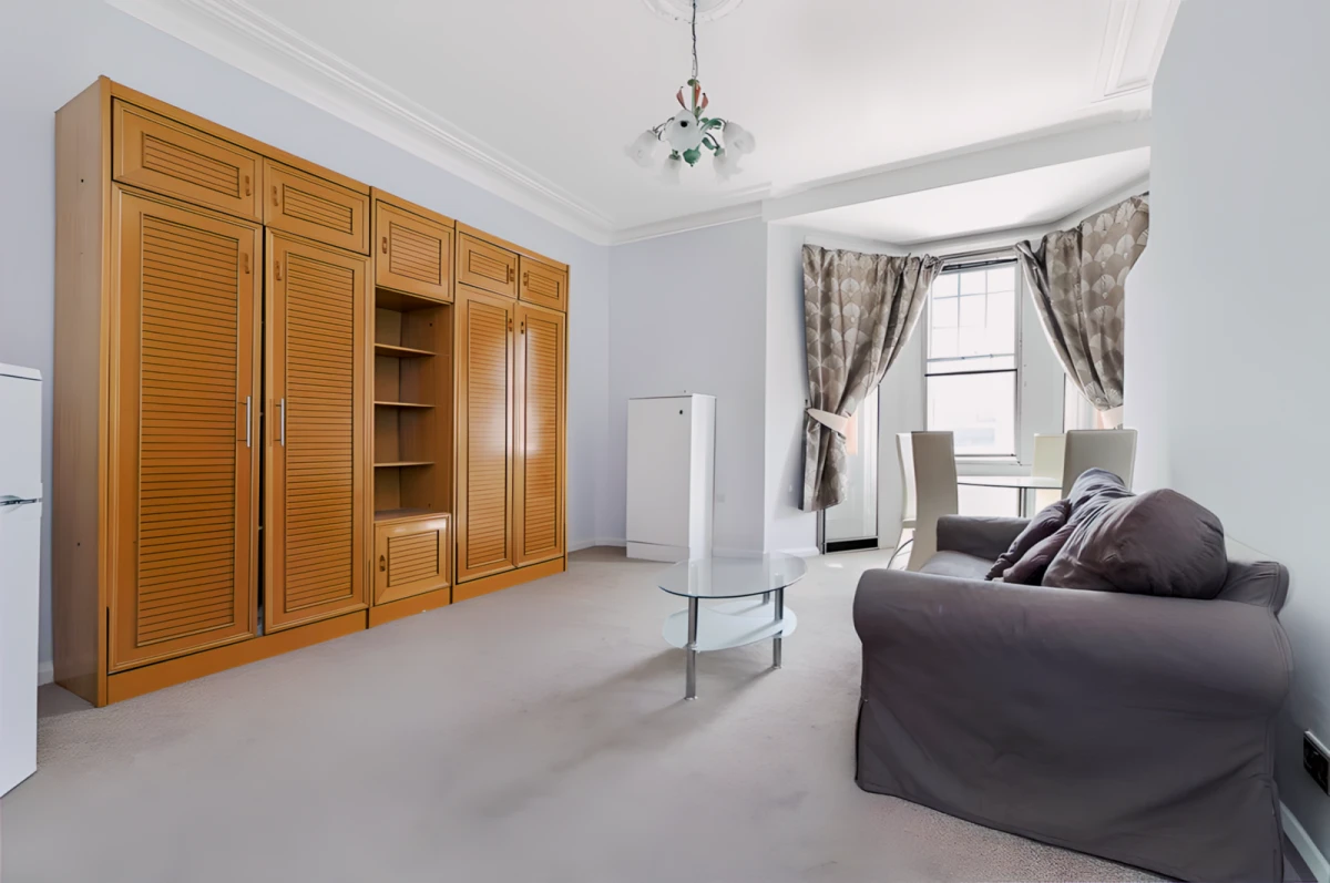 Cromwell Road, Earls Court 0