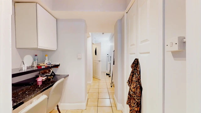 Lexham Gardens, Kensington 4