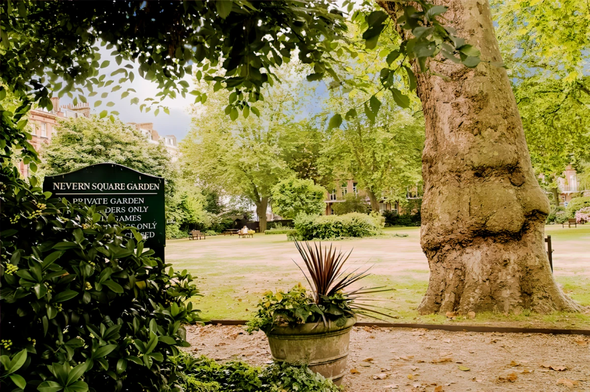 Nevern Square, Earls Court 0