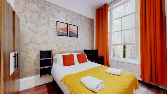 Knaresborough Place, Earls Court 3