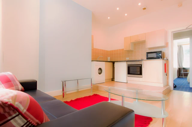 Winstanley Terrace 26199# 4